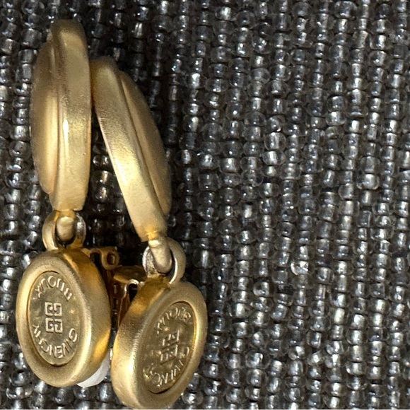Vintage 80s Givenchy Bijoux Logo Brushed Gold Plated Door Knocker Earrings - Picture 9 of 11